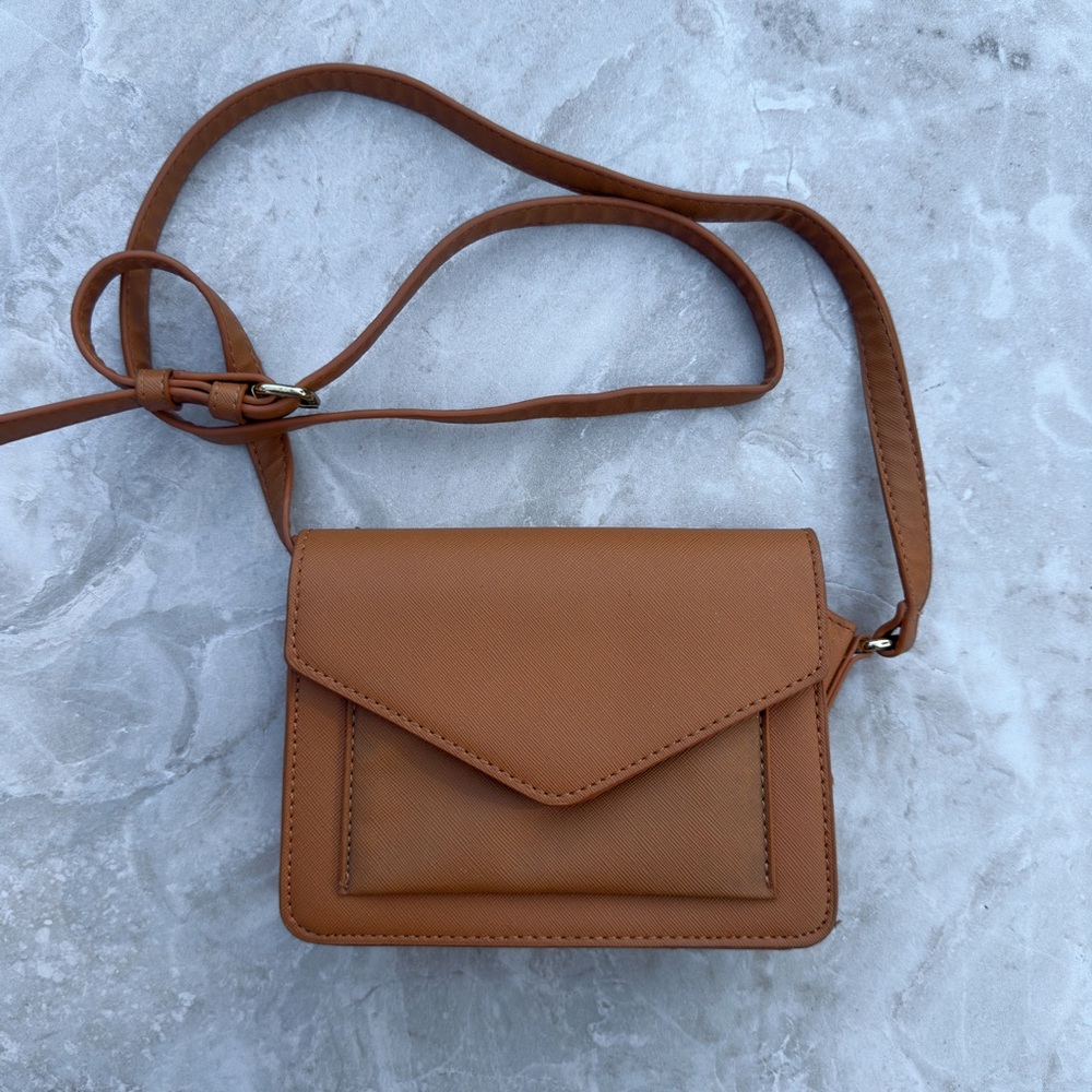 Forever 21 crossbody bag
